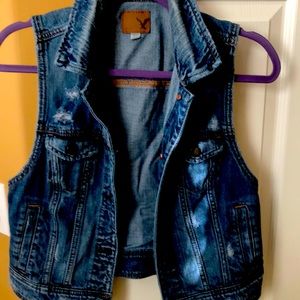 Jean Vest